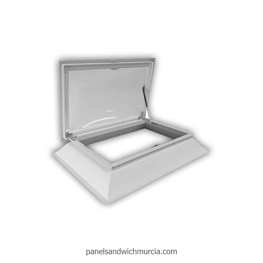 Claraboya apertura telescópica para acceso a cubierta