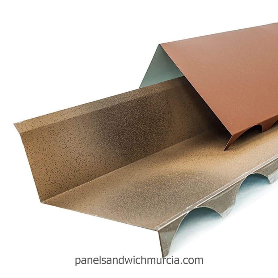 Remate sobre pared panel teja